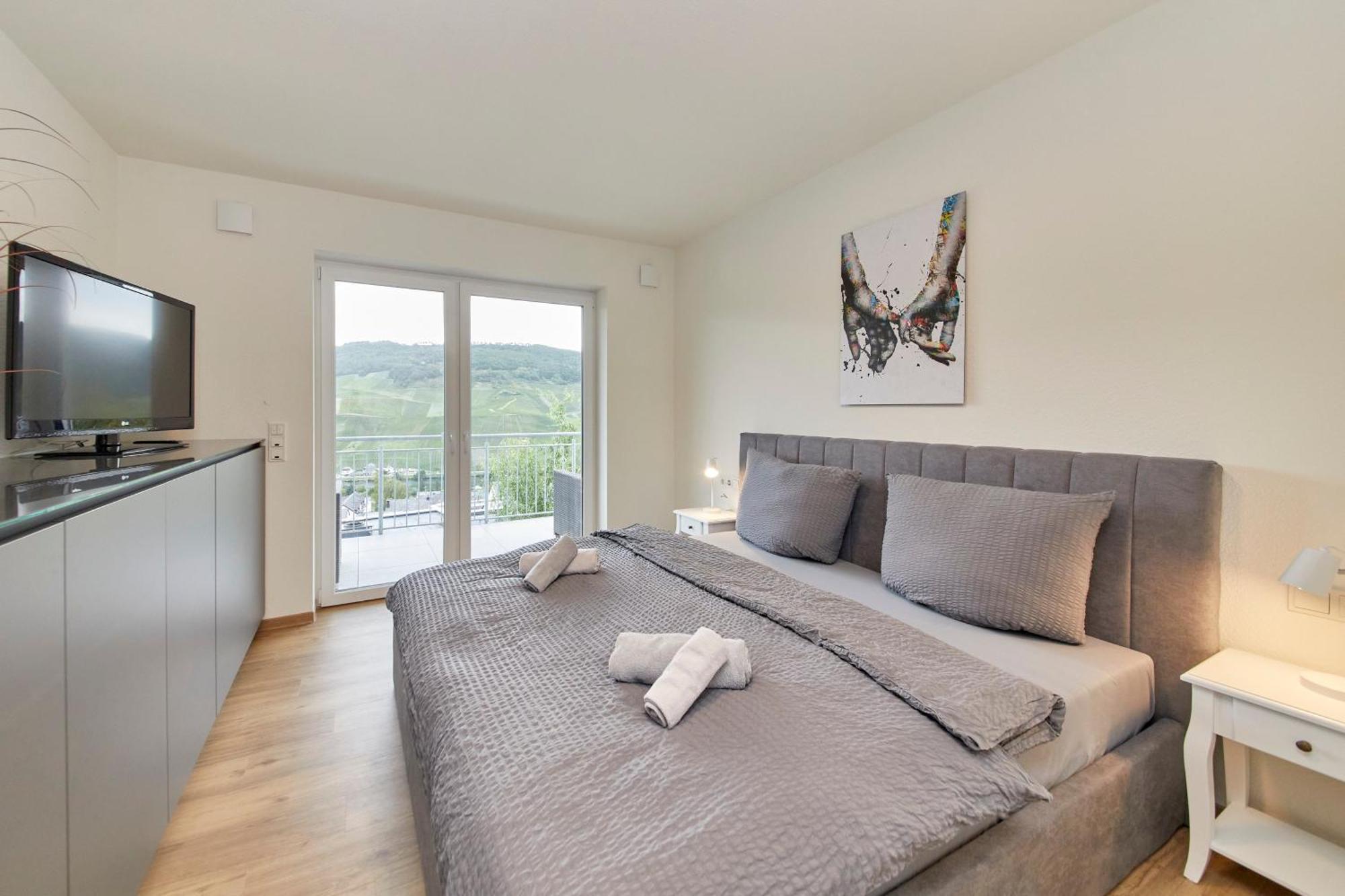 Mosel Panorama Apartment แบร์นคาสเทล-คืสท์ ภายนอก รูปภาพ
