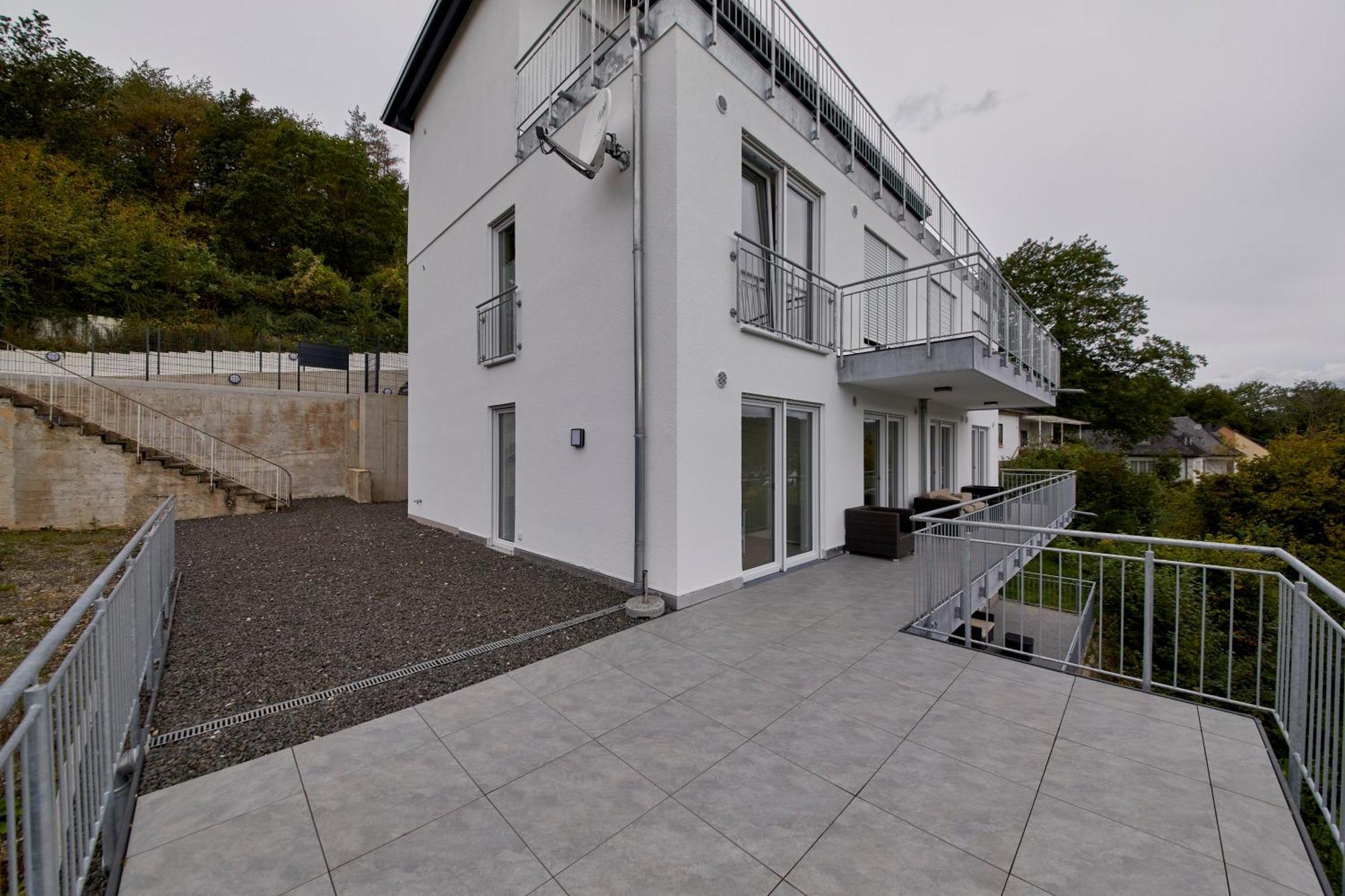 Mosel Panorama Apartment แบร์นคาสเทล-คืสท์ ภายนอก รูปภาพ