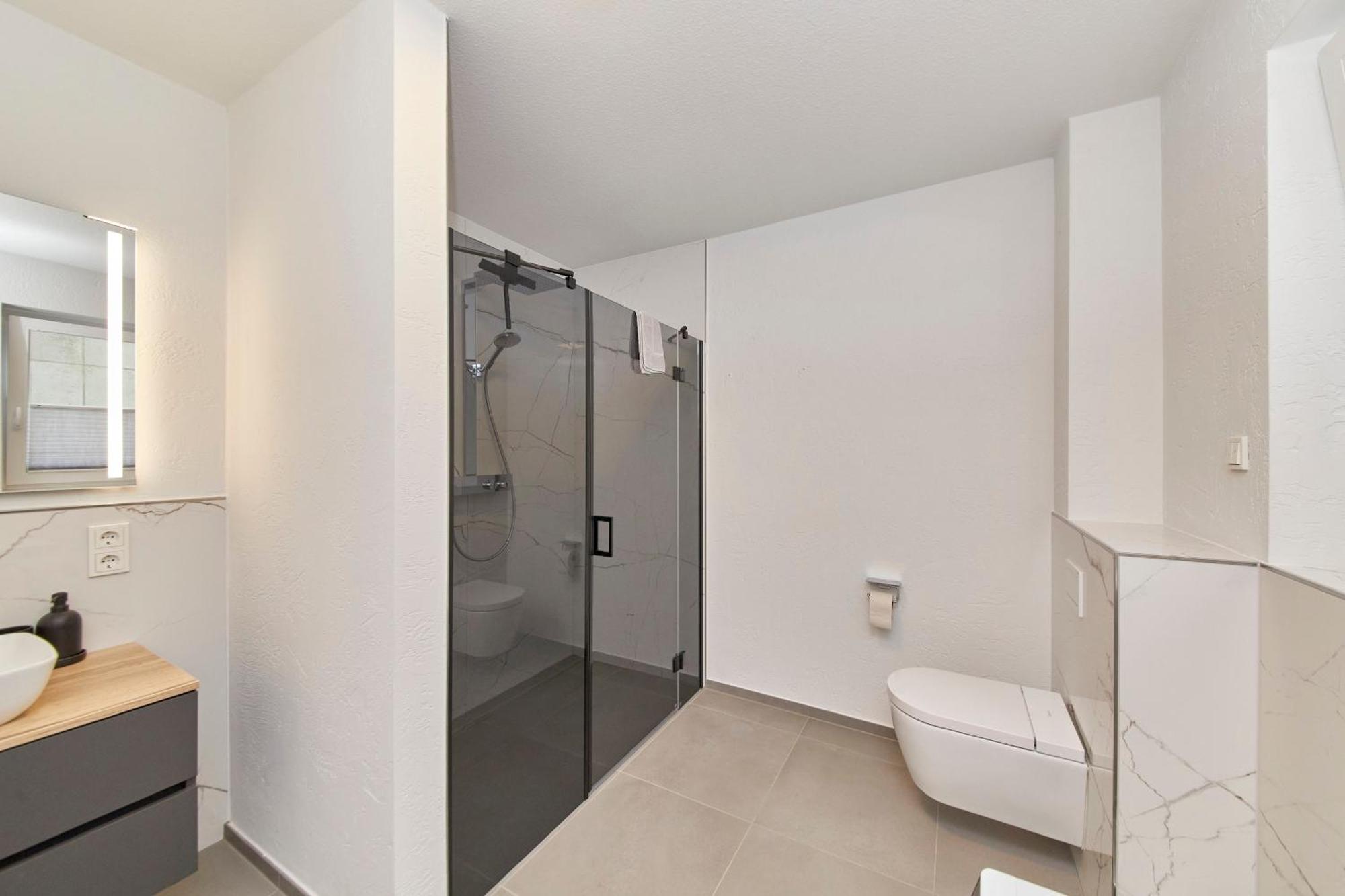 Mosel Panorama Apartment แบร์นคาสเทล-คืสท์ ภายนอก รูปภาพ